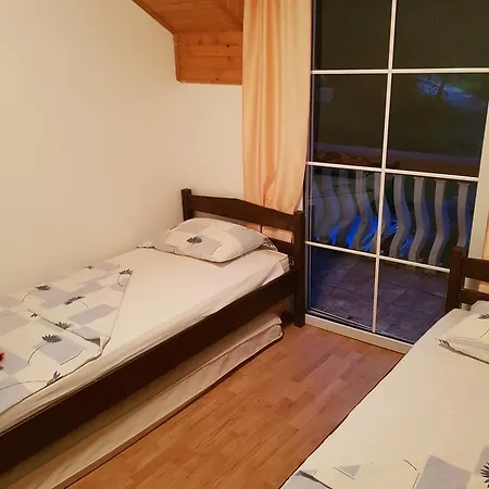Boracko Jezero Sobe Bed & Breakfast